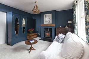 Photo 8- click for photo gallery